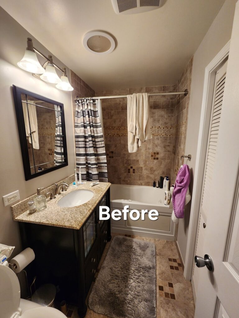 Before-After Bathroom remodeling in Barrington, IL - BEFORE STATE